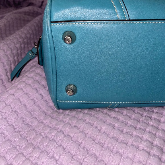 Coach Blue Leather Shoulder Bag! - Picture 7 of 8